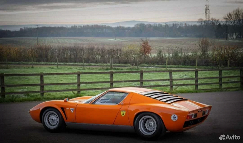 «Один из самых красивых автомобилей всех времён». На Avito продают суперкар Lamborghini Miura 1971 года выпуска